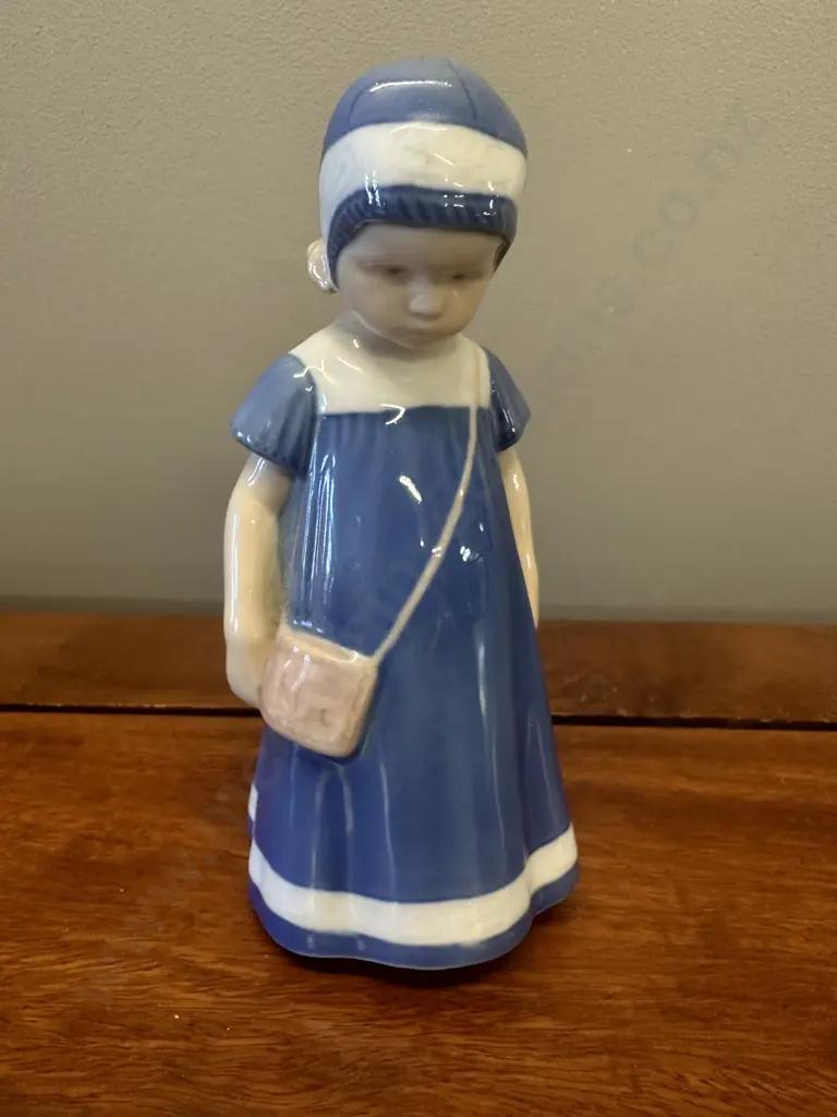 Bing & Grondahl Else Little Girl Figurine  Image 1++